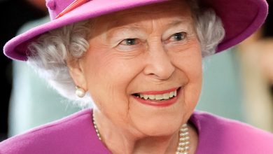 Commonwealth Points of Light Award: United Kingdom Queen Congratulates Pakistani Volunteers